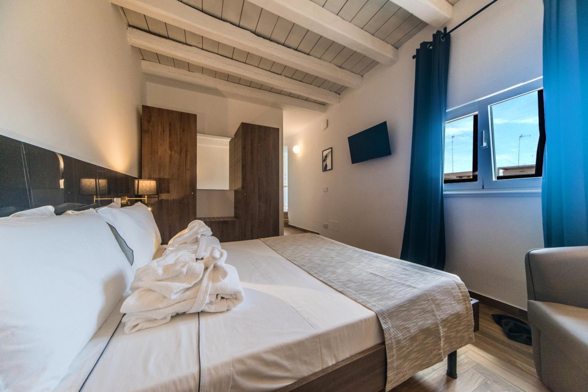 Suite Santa Chiara Trani Eksteriør billede