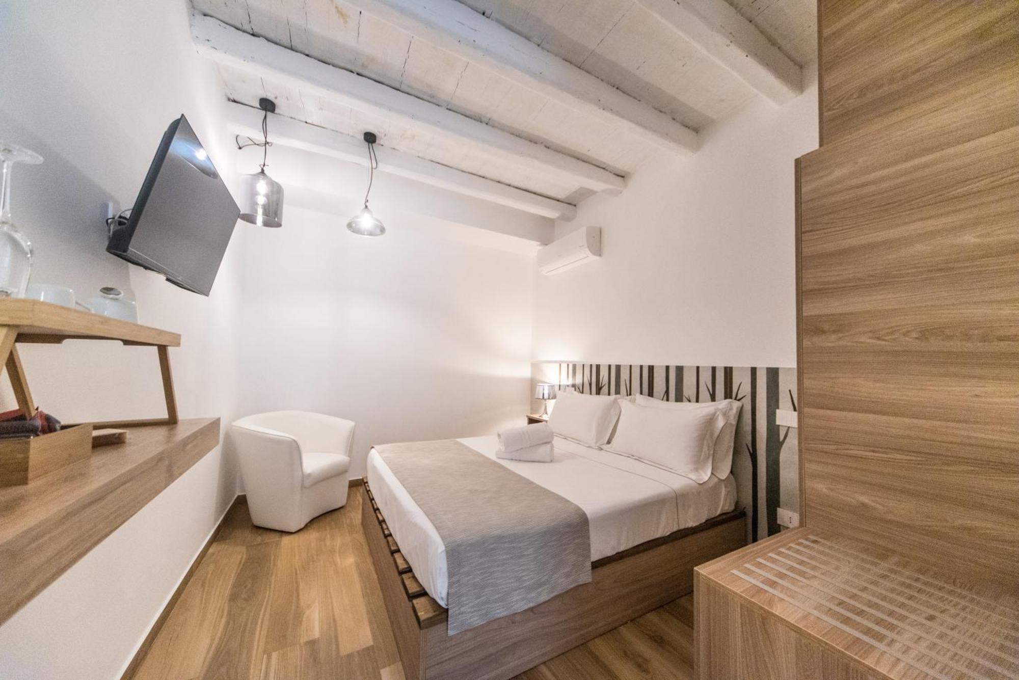 Suite Santa Chiara Trani Eksteriør billede
